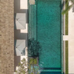 Anchán Burgundy luxury villa exterior, Pru Jampa