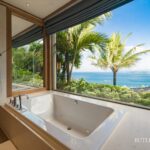 BE-S-KM-002_web17_Upper_Level_Guest_Bedroom_Bathroom